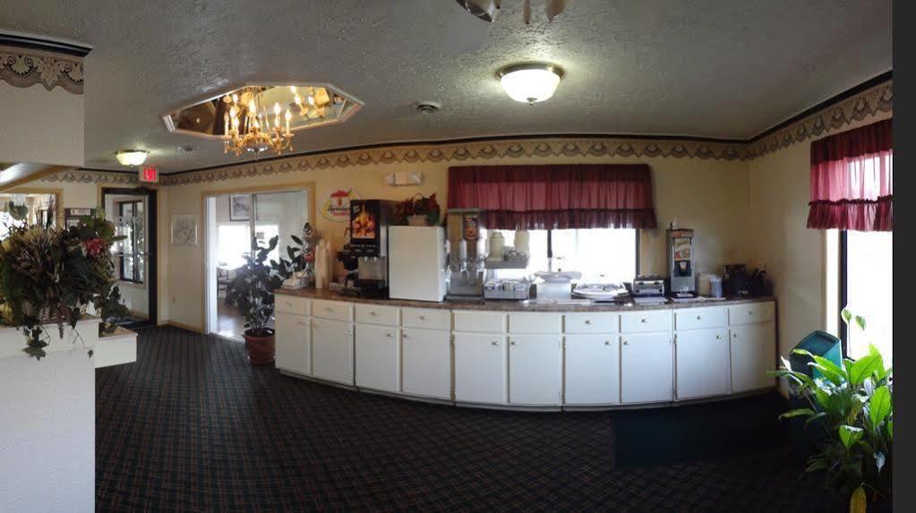 Super 8 By Wyndham Hillsville Exterior photo